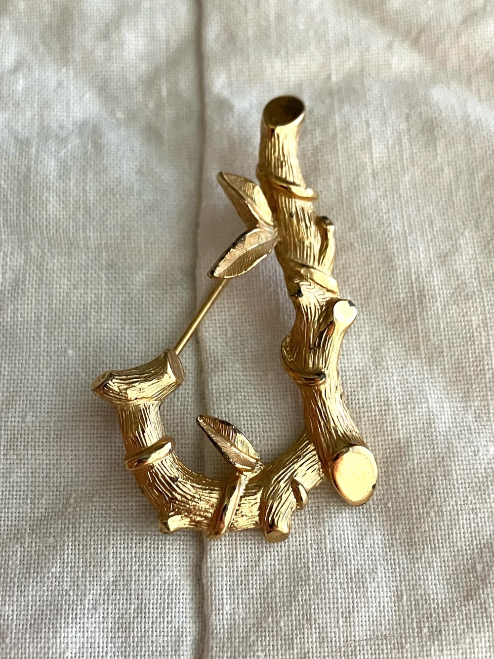 Vintage Sarah Coventry Whimsical Boho Gold-tone Letter J Brooch